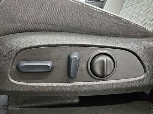 Used 2024 Chevrolet Equinox LS w/ LS Convenience Package image 13