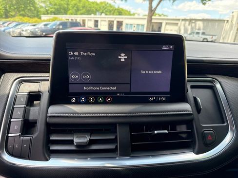 Used 2021 Chevrolet Suburban Premier AWD/4WD image 27