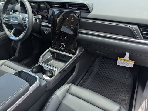 New 2026 GMC Terrain Denali w/ LPO, Floor Liner Package AWD/4WD image 36