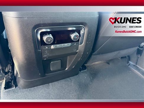 Used 2025 GMC Yukon Denali AWD/4WD image 11