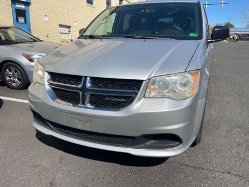 Used 2011 Dodge Grand Caravan Express w/ PWR Window Group FWD image 2