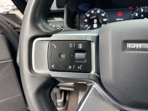 Used 2024 Land Rover Discovery S AWD/4WD image 17