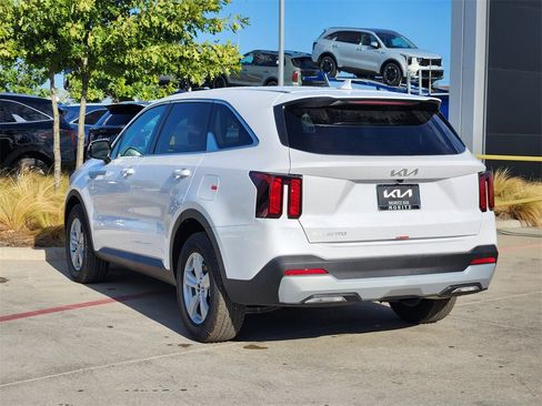 New 2026 Kia Sorento LX image 3