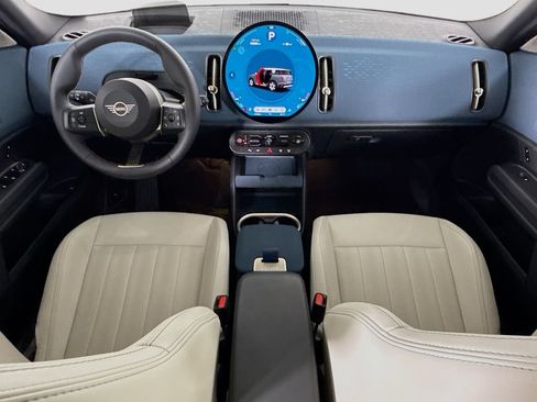 Used 2025 MINI Cooper Countryman SE w/ Comfort Package Max AWD/4WD image 13