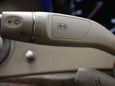 Used 2017 Mercedes-Benz S 550 4MATIC Sedan image 27