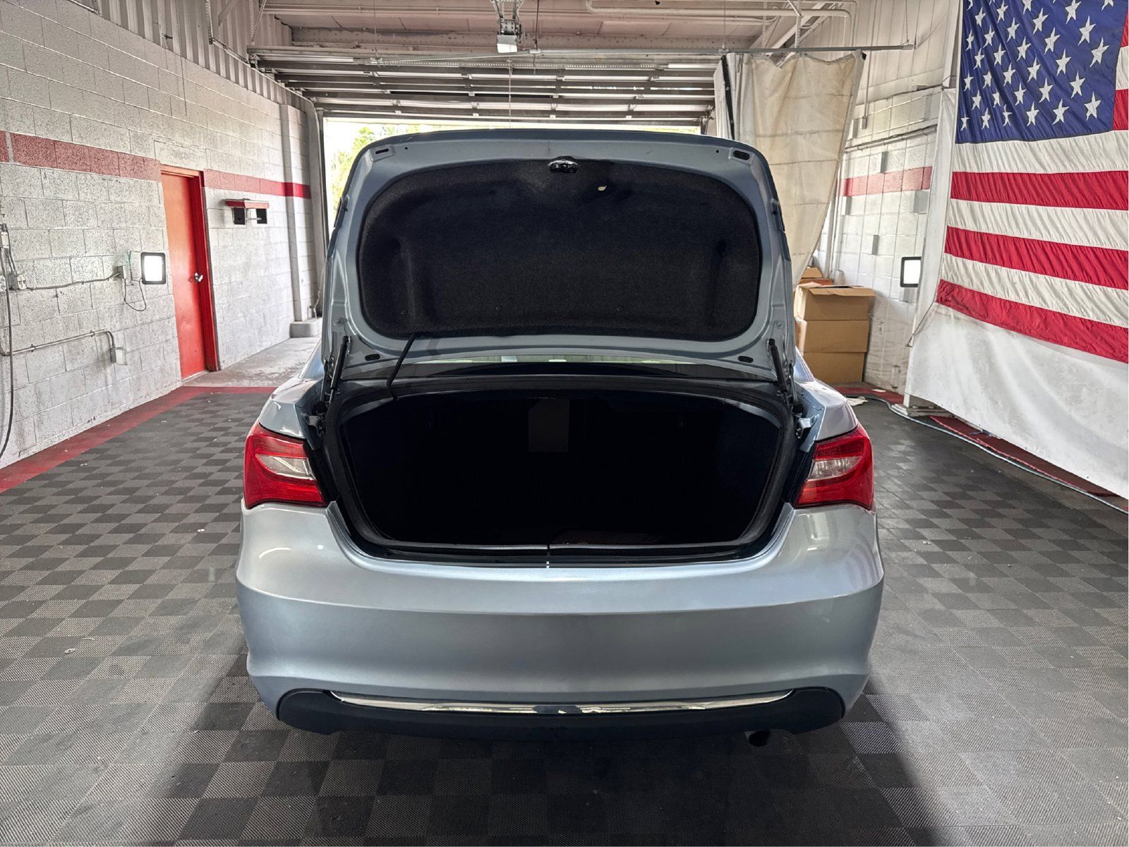 Used 2014 Chrysler 200 Touring FWD image 12