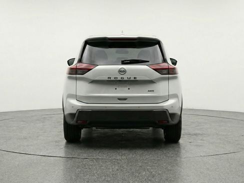 Used 2025 Nissan Rogue SV FWD image 7