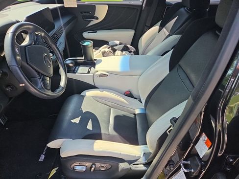 Used 2021 Lexus LS 500 F Sport w/ Accessory Package (Z2) RWD image 4