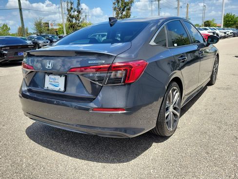 Used 2022 Honda Civic Touring image 6
