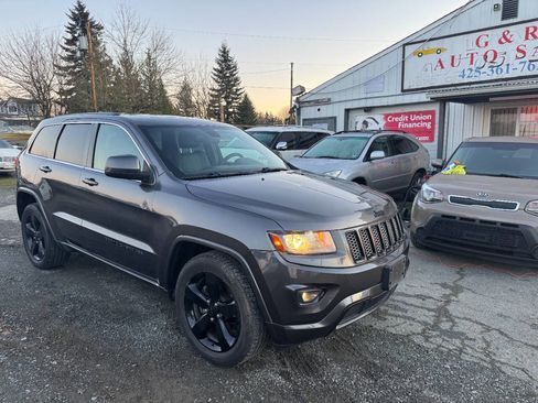 Used 2014 Jeep Grand Cherokee Altitude image 2
