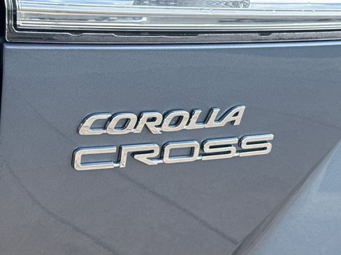 Certified 2025 Toyota Corolla Cross LE image 34