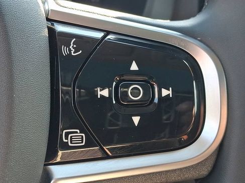 Certified 2024 Volvo XC60 B5 Plus w/ Protection Package Premier AWD/4WD image 24