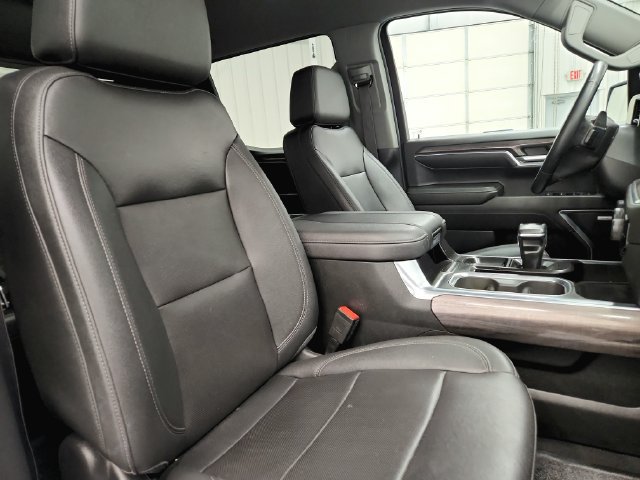 Used 2024 Chevrolet Silverado 1500 LTZ AWD/4WD image 21