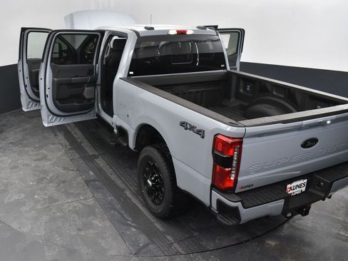 Used 2026 Ford F250 Lariat w/ Black Appearance Package image 73