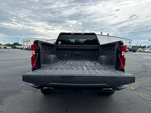 Used 2021 Chevrolet Silverado 1500 LT Trail Boss w/ Bed Protection Package AWD/4WD image 17