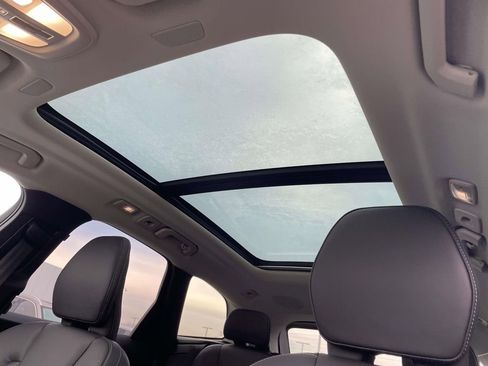 New 2026 Volvo XC60 B5 Ultra w/ Protection Package Premier image 9