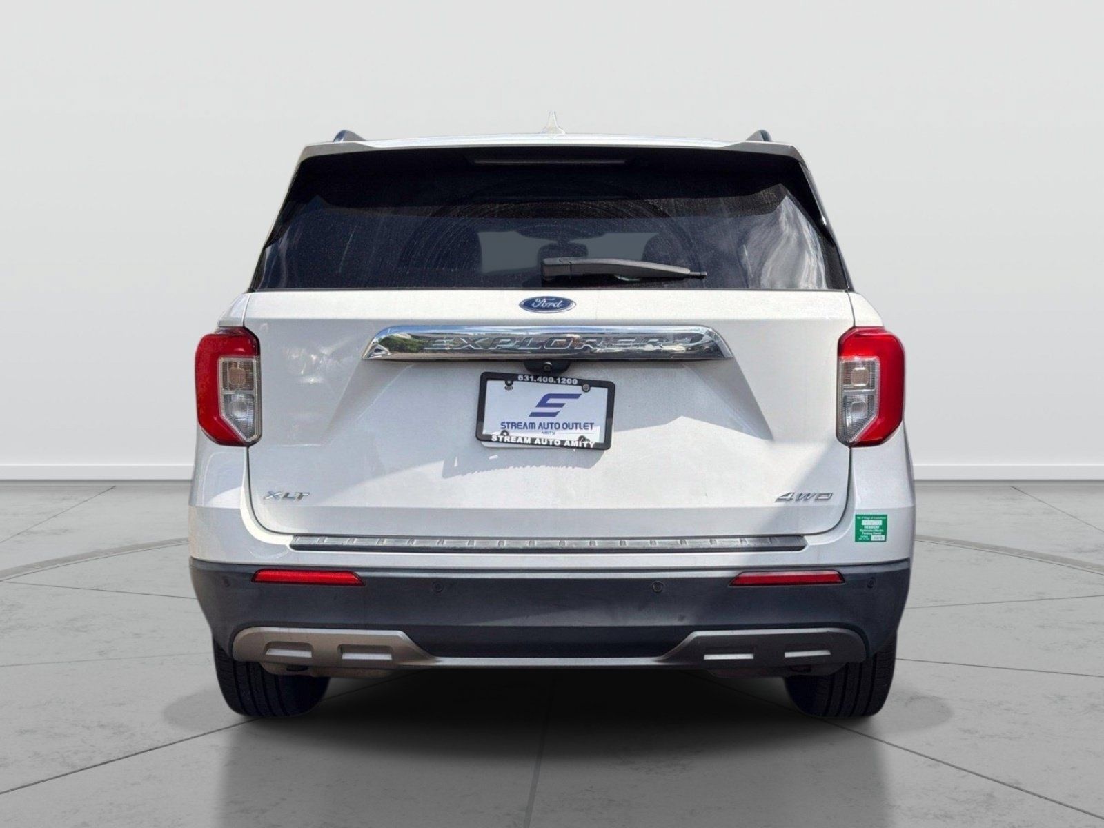 Used 2021 Ford Explorer XLT w/ Equipment Group 202A AWD/4WD image 6