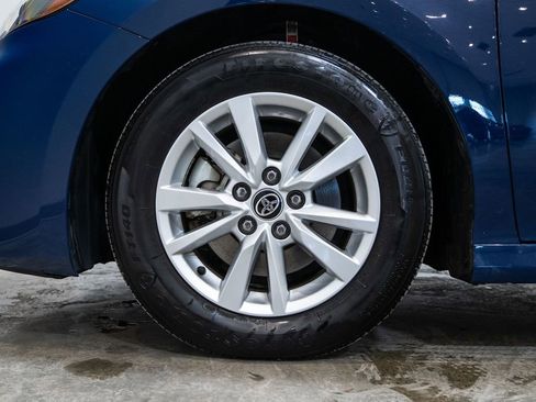 Used 2025 Toyota Camry LE image 8