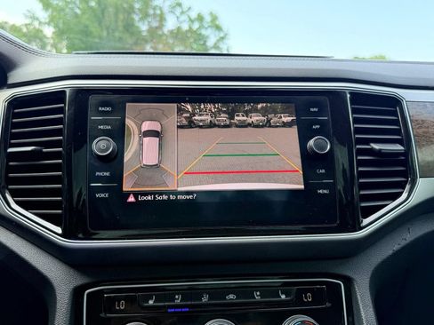 Used 2018 Volkswagen Atlas SEL Premium AWD/4WD image 46