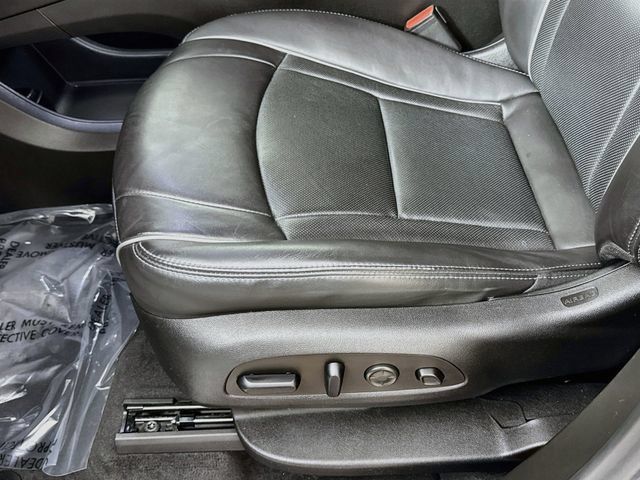 Used 2021 Buick Enclave Avenir w/ Avenir Technology Package AWD/4WD image 34