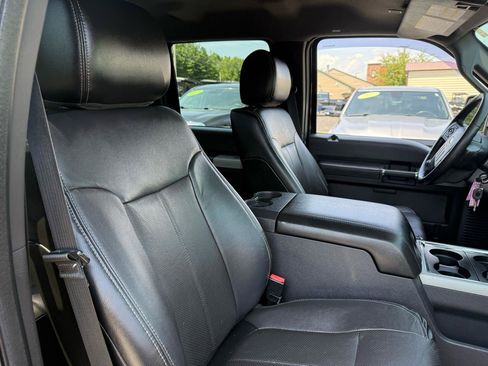 Used 2015 Ford F250 Lariat w/ Chrome Package AWD/4WD image 16