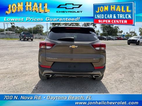 Used 2021 Chevrolet TrailBlazer ACTIV w/ Technology Package FWD image 10