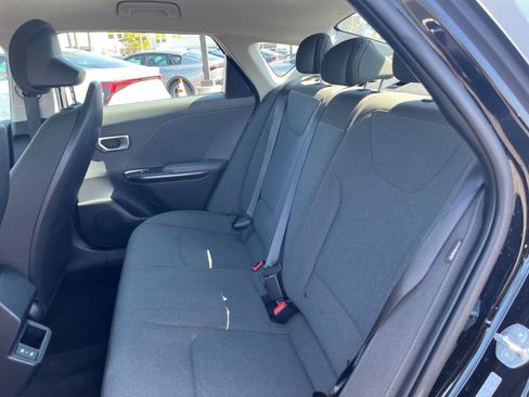 Used 2025 Kia K4 FWD image 25