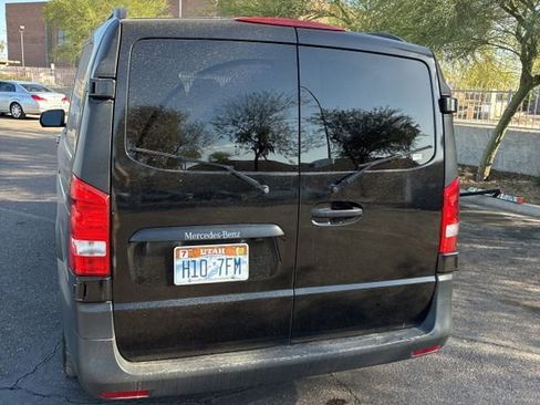 Used 2023 Mercedes-Benz Metris Passenger image 6