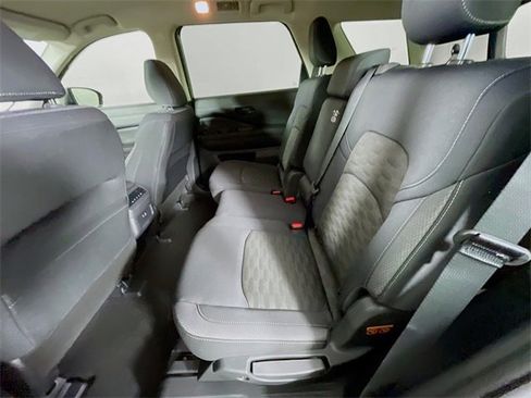 New 2025 Nissan Pathfinder SV image 14