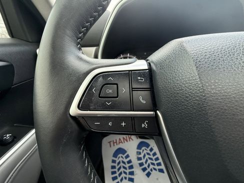 Used 2022 Toyota Highlander XLE image 27