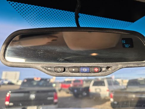 Used 2004 GMC Sierra 2500 SLT w/ Heavy-Duty Power Package image 24