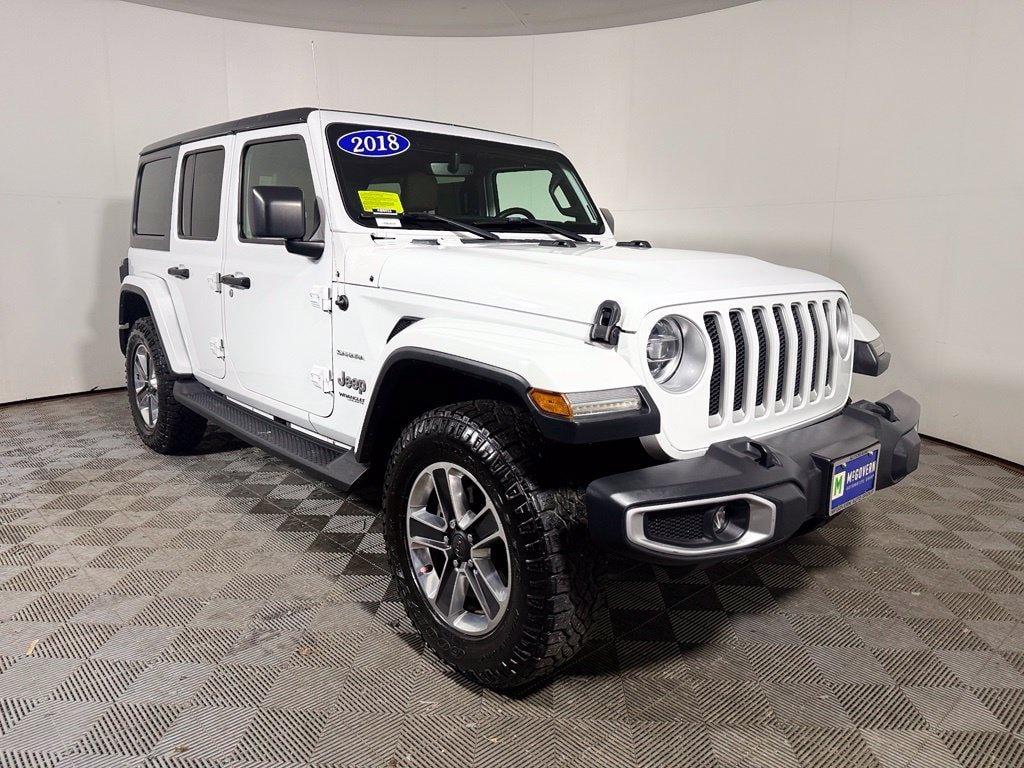 Used 2018 Jeep Wrangler Unlimited Sahara w/ Uconnect 4C Nav & Sound Group AWD/4WD image 9