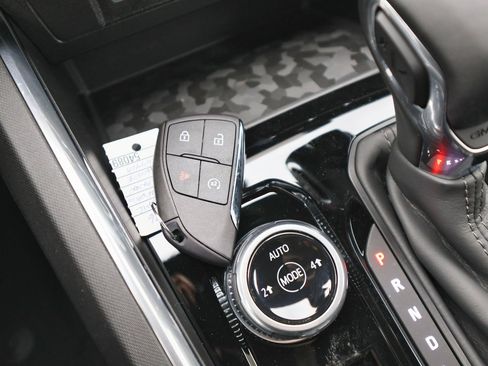 New 2026 GMC Canyon Elevation w/ Convenience Package image 19