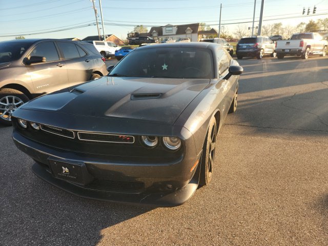 Used 2018 Dodge Challenger R/T Scat Pack w/ Driver Convenience Group RWD image 4