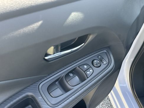 New 2025 Nissan Versa SV image 16