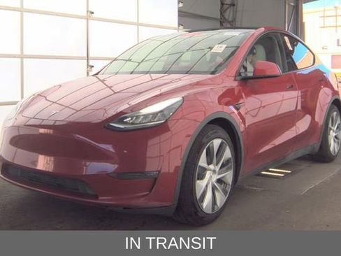Used 2021 Tesla Model Y Long Range image 1