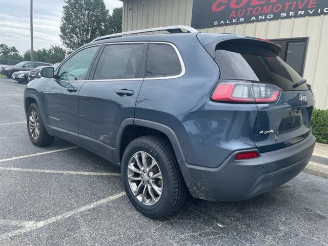 Used 2019 Jeep Cherokee Latitude Plus w/ Cold Weather Group AWD/4WD image 8