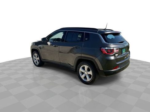 Used 2019 Jeep Compass Latitude FWD image 7