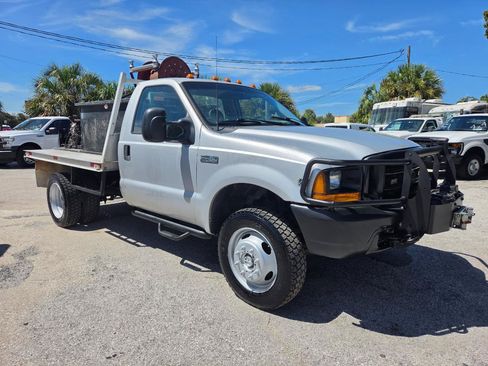 Used 2000 Ford F450 4x4 Regular Cab Super Duty image 3