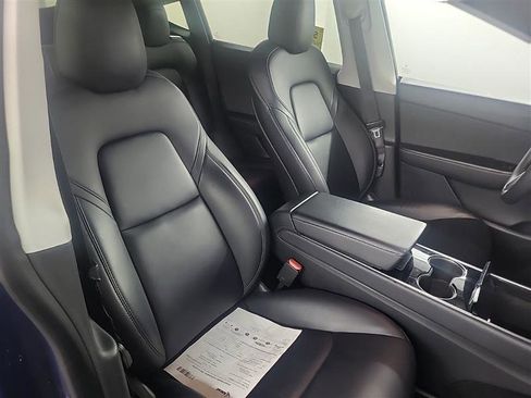 Used 2021 Tesla Model Y Long Range image 7