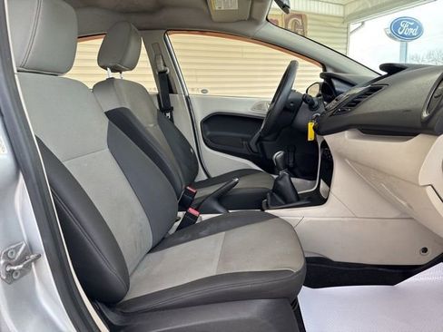 Used 2013 Ford Fiesta S image 24