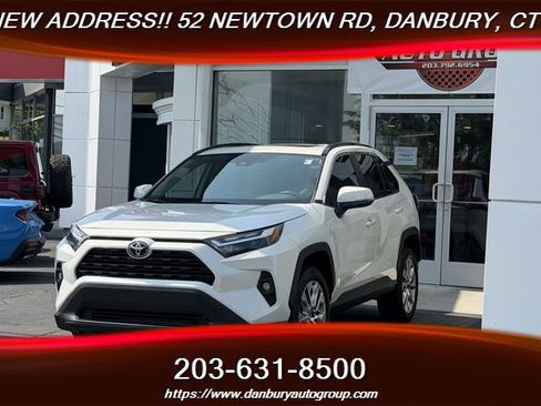 Used 2022 Toyota RAV4 XLE Premium FWD image 1