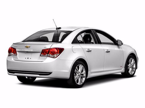 Used 2016 Chevrolet Cruze LT FWD image 3