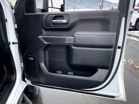 Used 2020 GMC Sierra 2500 AT4 w/ AT4 Premium Package image 25