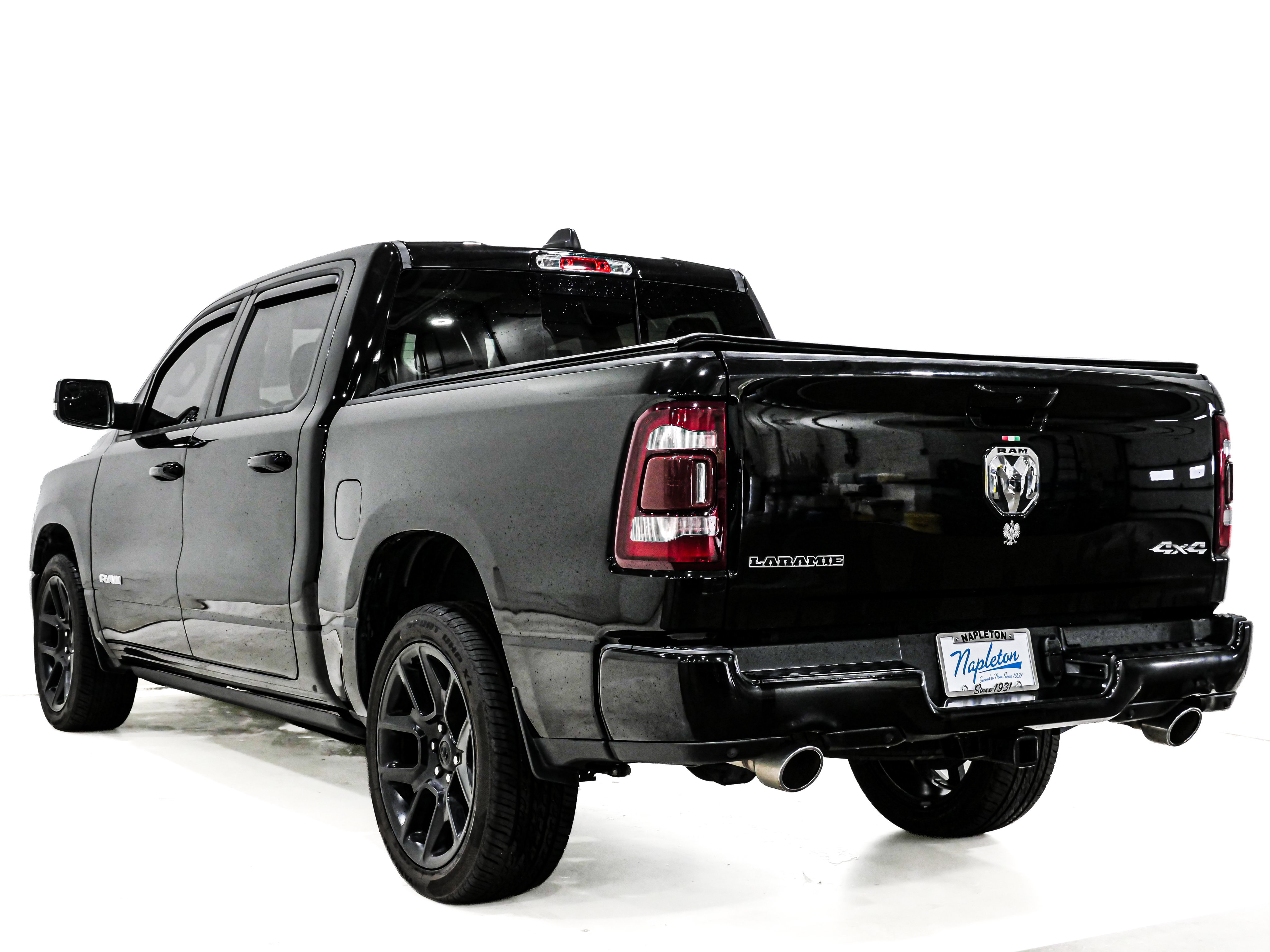 Used 2023 RAM 1500 Laramie AWD/4WD image 8