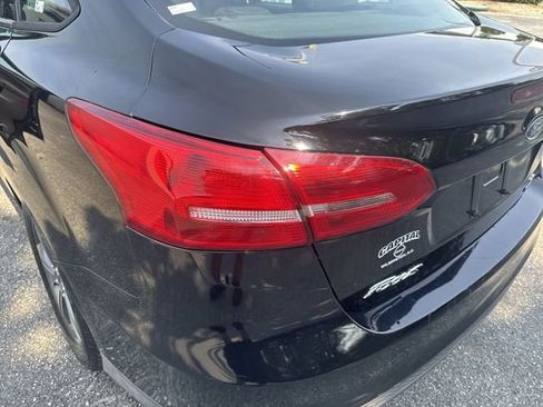 Used 2016 Ford Focus SE FWD image 32