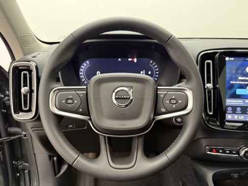New 2026 Volvo XC40 B5 Plus w/ Climate Package AWD/4WD image 15