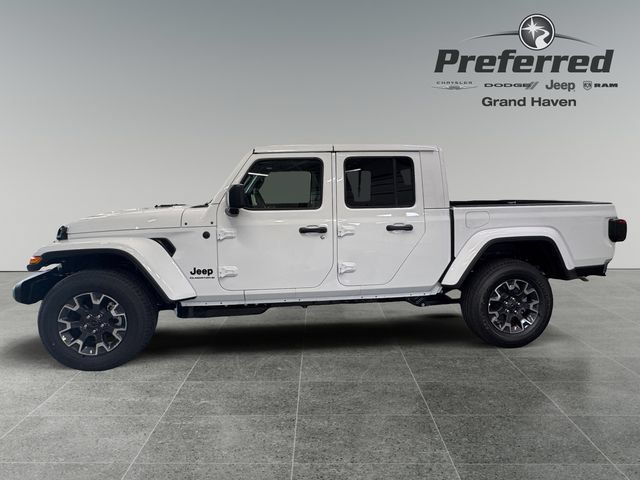 Used 2026 Jeep Gladiator Mojave AWD/4WD image 11
