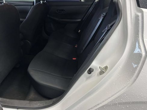 Used 2024 Nissan Sentra S FWD image 13