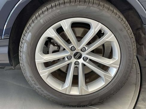 Used 2025 Audi Q7 2.0T Premium Plus w/ Premium Plus Package AWD/4WD image 12